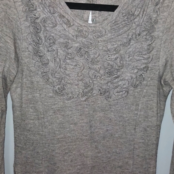 Zara women Viscose n wool Gray with rosettes on the collar and chest buttons - Picture 3 of 7